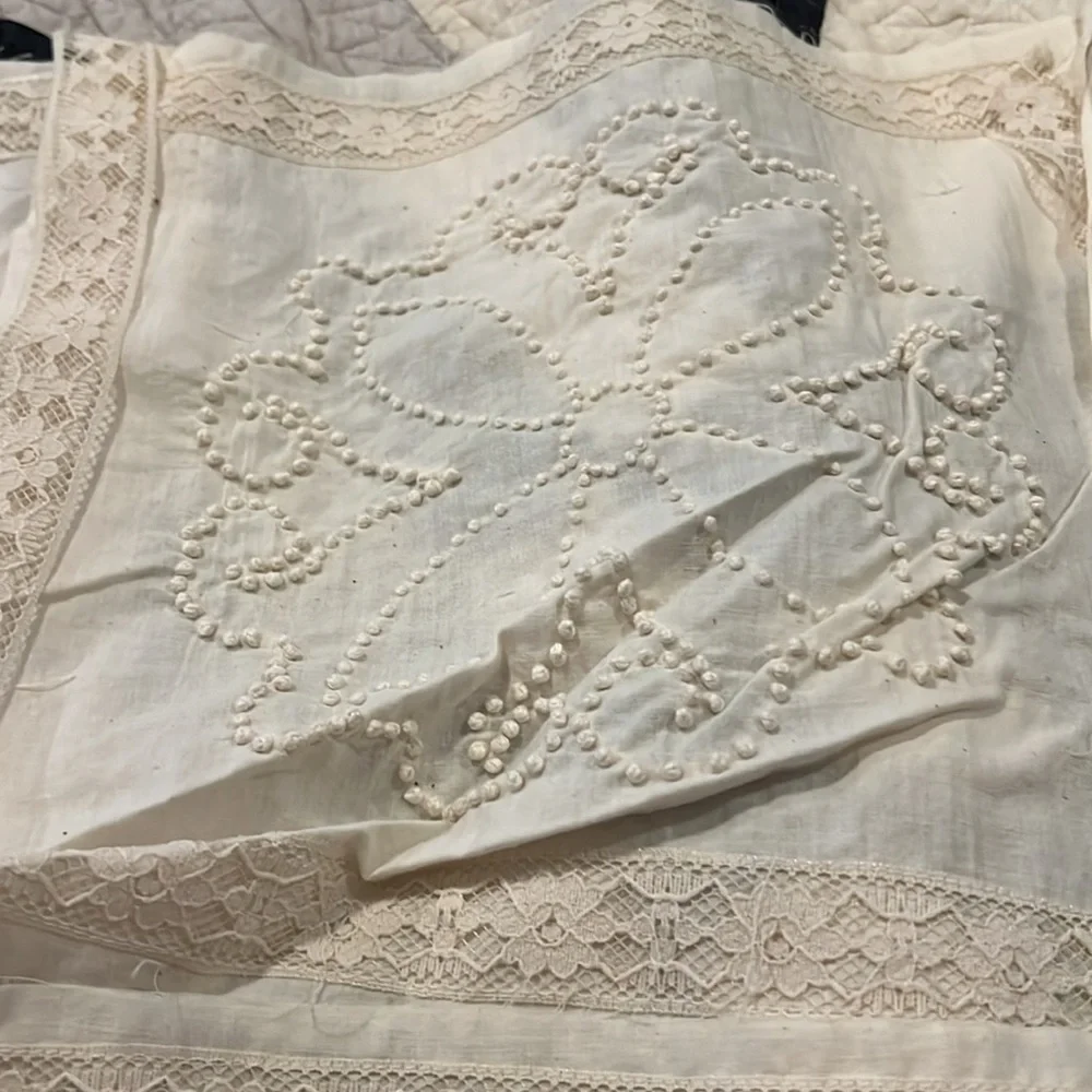 Lot 6 Antique Elegant Cream Embroidered Quilt squares